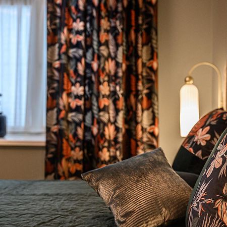 Lossi Old Town Apartment With Sauna Tartu Esterno foto